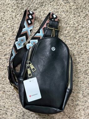 lululemon athletica | Bags | Nwt Lululemon Everywhere Belt Bag Briar Rose |  Poshmark